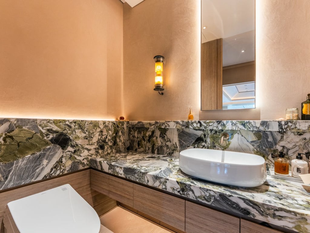 https://img.propertyraptor.com/cdn-cgi/imagedelivery/KD5bF_AFL0JDTbKLWF7z9g/ap8/ap8_001/hornet/prp/img/5c660e8230900e530eb7c5eac07ded82-wtm.jpg/public