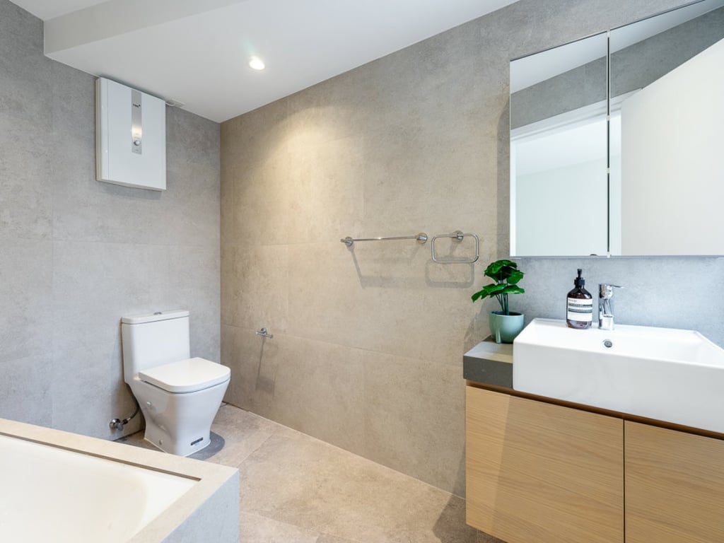 https://img.propertyraptor.com/cdn-cgi/imagedelivery/KD5bF_AFL0JDTbKLWF7z9g/ap8/ap8_001/hornet/prp/img/5c82fbf7c7fcd5786f86780368dacc0a.jpg/public