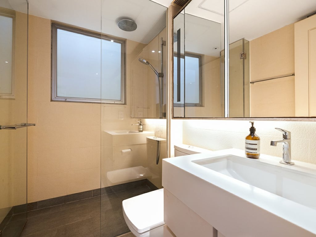 https://img.propertyraptor.com/cdn-cgi/imagedelivery/KD5bF_AFL0JDTbKLWF7z9g/ap8/ap8_001/hornet/prp/img/5ce58a76f0b05cbd78a17b6253d677b1-wtm.jpg/public