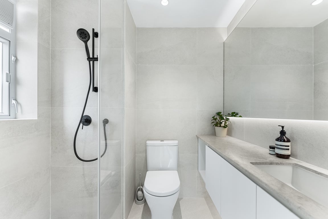 https://img.propertyraptor.com/cdn-cgi/imagedelivery/KD5bF_AFL0JDTbKLWF7z9g/ap8/ap8_001/hornet/prp/img/5dd9e33c6f2514a83a2d0101128f5545-wtm.jpg/public