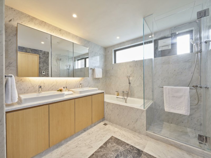 https://img.propertyraptor.com/cdn-cgi/imagedelivery/KD5bF_AFL0JDTbKLWF7z9g/ap8/ap8_001/hornet/prp/img/5ded25b1da2554052acb2bbaf7eec025.jpg/public