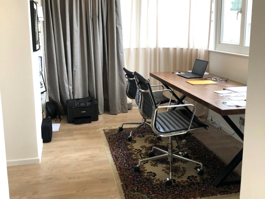 https://img.propertyraptor.com/cdn-cgi/imagedelivery/KD5bF_AFL0JDTbKLWF7z9g/ap8/ap8_001/hornet/prp/img/5e1f2a53b375d324b66c9b44be0b60e7.jpg/public