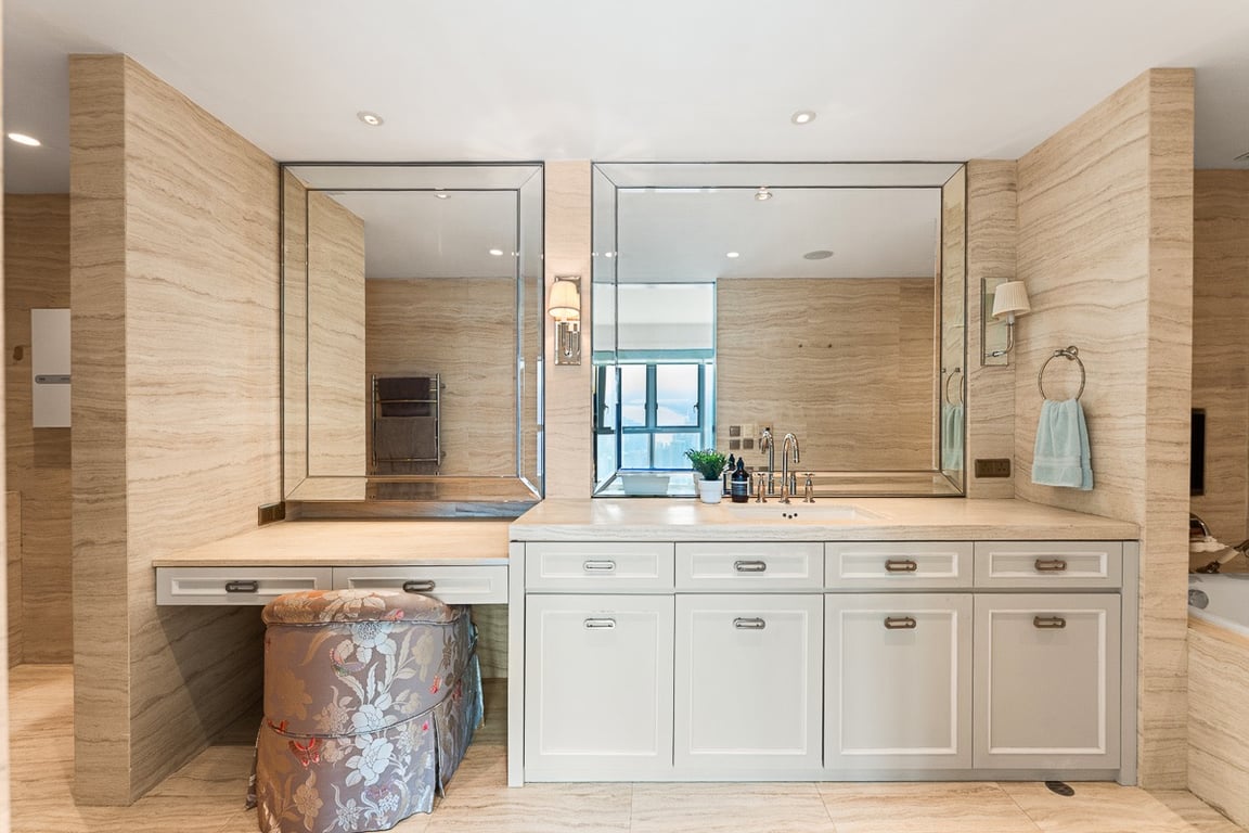 https://img.propertyraptor.com/cdn-cgi/imagedelivery/KD5bF_AFL0JDTbKLWF7z9g/ap8/ap8_001/hornet/prp/img/5e6900b690b39b11b3c89f9720b4663f-wtm.jpg/public