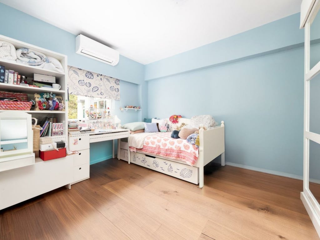 https://img.propertyraptor.com/cdn-cgi/imagedelivery/KD5bF_AFL0JDTbKLWF7z9g/ap8/ap8_001/hornet/prp/img/5ea1e8b00437cec90e00134b641132cf.jpg/public