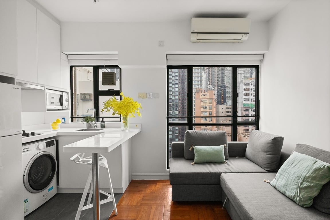 https://img.propertyraptor.com/cdn-cgi/imagedelivery/KD5bF_AFL0JDTbKLWF7z9g/ap8/ap8_001/hornet/prp/img/5f07d85e75bbc4584377cc467845ae09-wtm.jpg/public