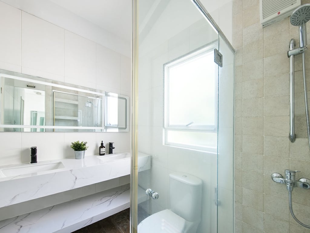 https://img.propertyraptor.com/cdn-cgi/imagedelivery/KD5bF_AFL0JDTbKLWF7z9g/ap8/ap8_001/hornet/prp/img/5f44972f333d56df44cf0aaceb8a41c9.jpg/public