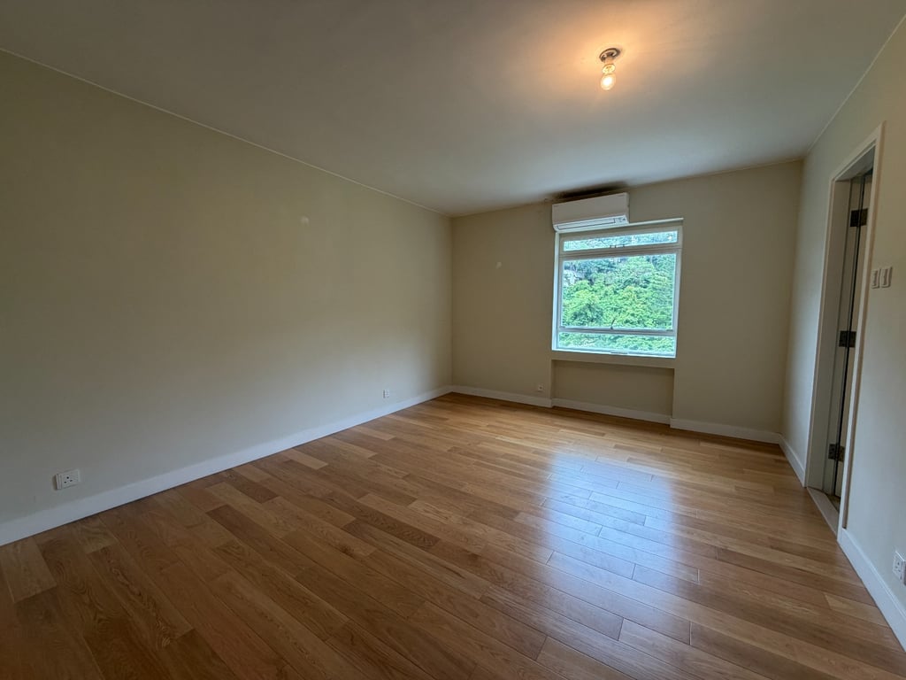 https://img.propertyraptor.com/cdn-cgi/imagedelivery/KD5bF_AFL0JDTbKLWF7z9g/ap8/ap8_001/hornet/prp/img/5f55fe7a8e9974f32734a4e8eda5e046-wtm.jpg/public