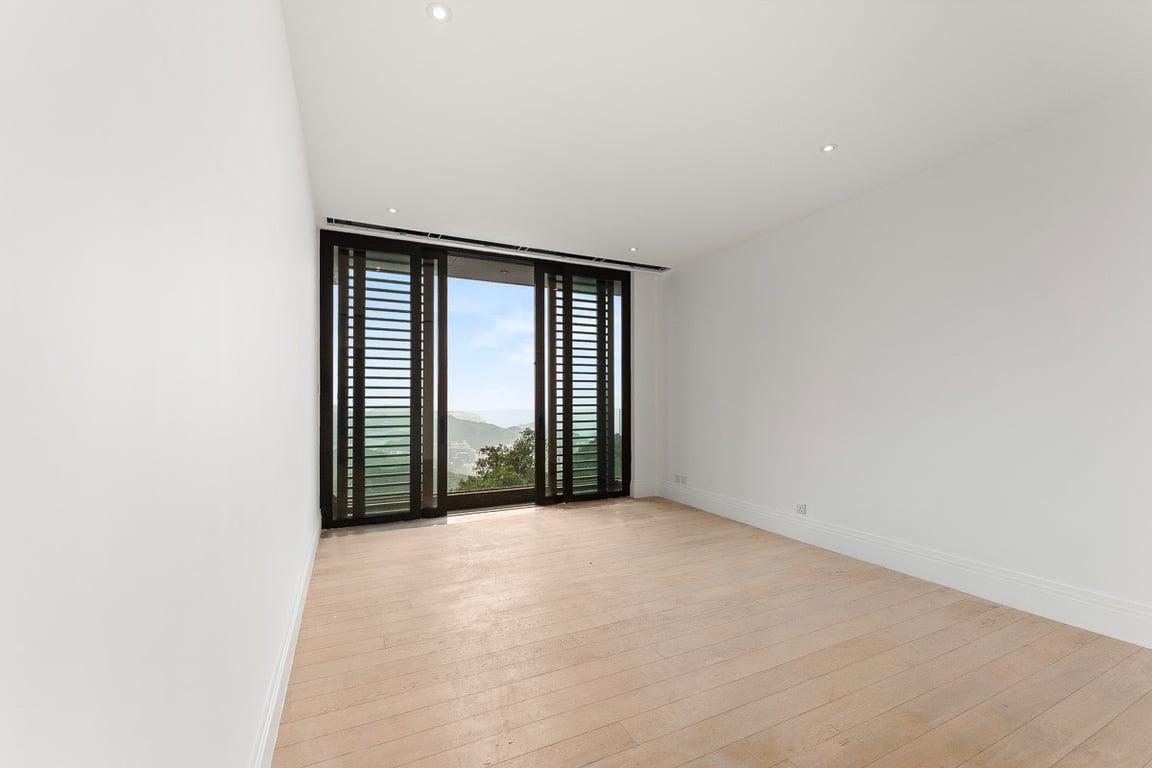 https://img.propertyraptor.com/cdn-cgi/imagedelivery/KD5bF_AFL0JDTbKLWF7z9g/ap8/ap8_001/hornet/prp/img/5fa791e00ef995fb214e88f90981ab9b-wtm.jpg/public