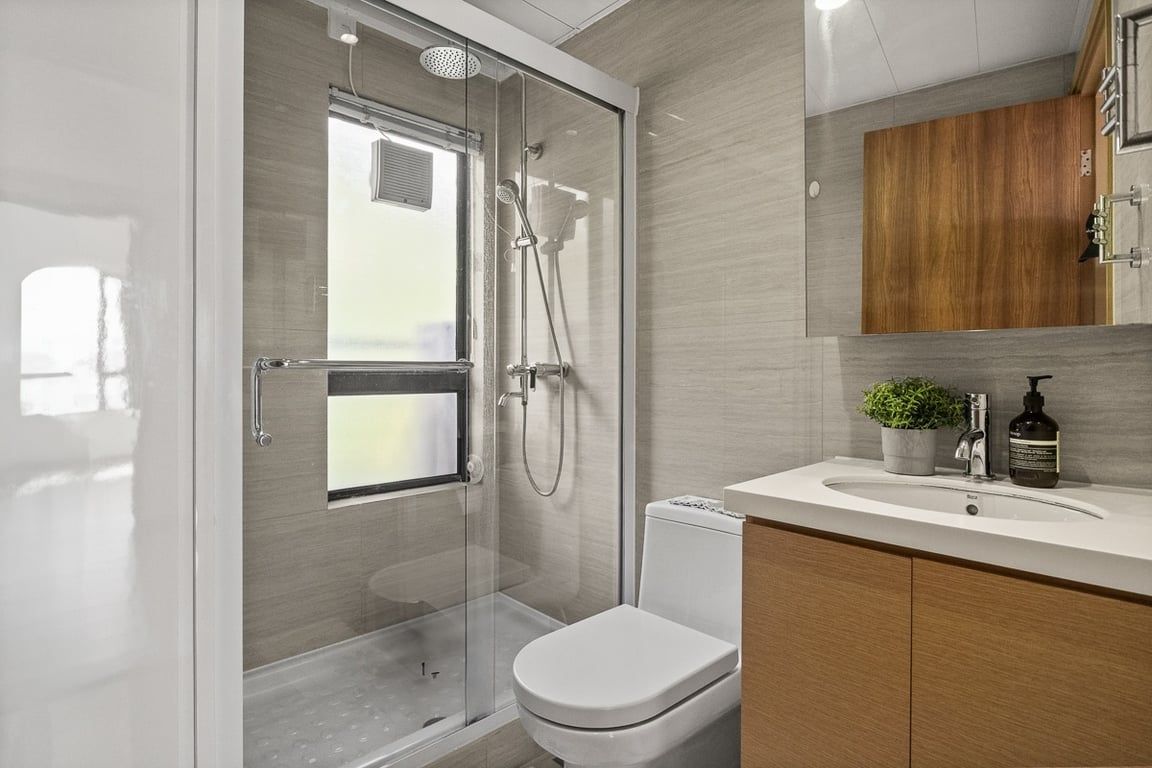https://img.propertyraptor.com/cdn-cgi/imagedelivery/KD5bF_AFL0JDTbKLWF7z9g/ap8/ap8_001/hornet/prp/img/5fe79d7560b85a4921800a953a76b8a0-wtm.jpg/public