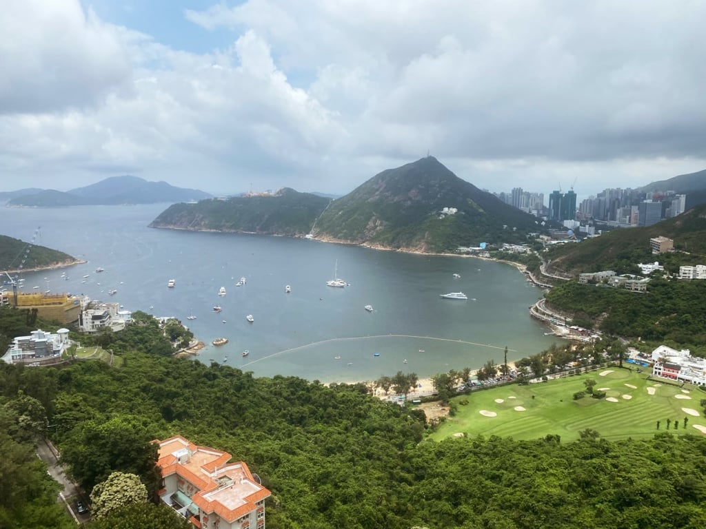 https://img.propertyraptor.com/cdn-cgi/imagedelivery/KD5bF_AFL0JDTbKLWF7z9g/ap8/ap8_001/hornet/prp/img/602c20423c748bc6ae10e4a00d0e0083.jpg/public