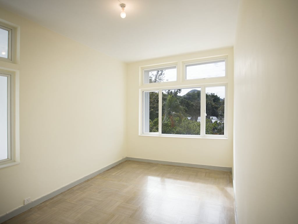 https://img.propertyraptor.com/cdn-cgi/imagedelivery/KD5bF_AFL0JDTbKLWF7z9g/ap8/ap8_001/hornet/prp/img/6030fe2d882b9f825fa99074dd00b8a2.jpg/public