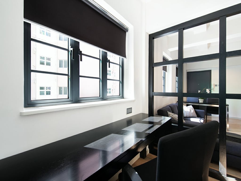 https://img.propertyraptor.com/cdn-cgi/imagedelivery/KD5bF_AFL0JDTbKLWF7z9g/ap8/ap8_001/hornet/prp/img/604bbde60344d5b4b557336ab5cfb075.jpg/public