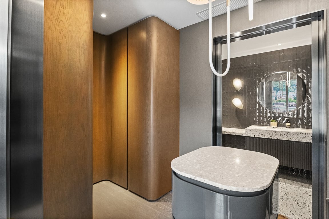 https://img.propertyraptor.com/cdn-cgi/imagedelivery/KD5bF_AFL0JDTbKLWF7z9g/ap8/ap8_001/hornet/prp/img/6074fc17f3a968ed75d968c3c706ea42-wtm.jpg/public