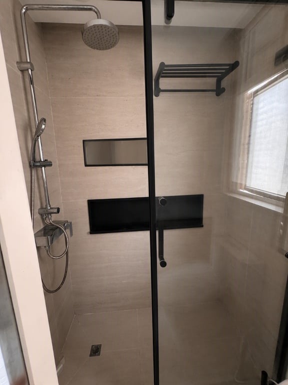 https://img.propertyraptor.com/cdn-cgi/imagedelivery/KD5bF_AFL0JDTbKLWF7z9g/ap8/ap8_001/hornet/prp/img/608601fadf347bd6f867f5f793d7f162-wtm.jpg/public