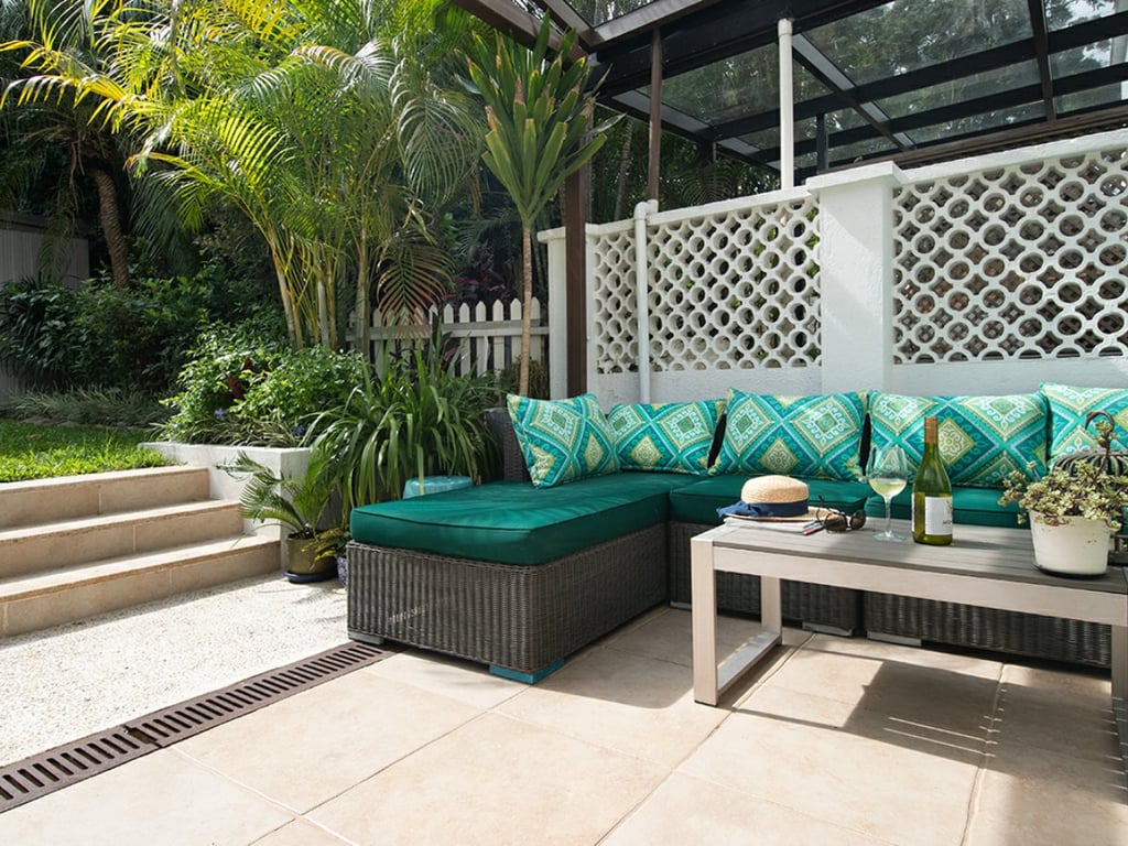 https://img.propertyraptor.com/cdn-cgi/imagedelivery/KD5bF_AFL0JDTbKLWF7z9g/ap8/ap8_001/hornet/prp/img/60a378a92f108764fc11e6ed528ff5f9.jpg/public