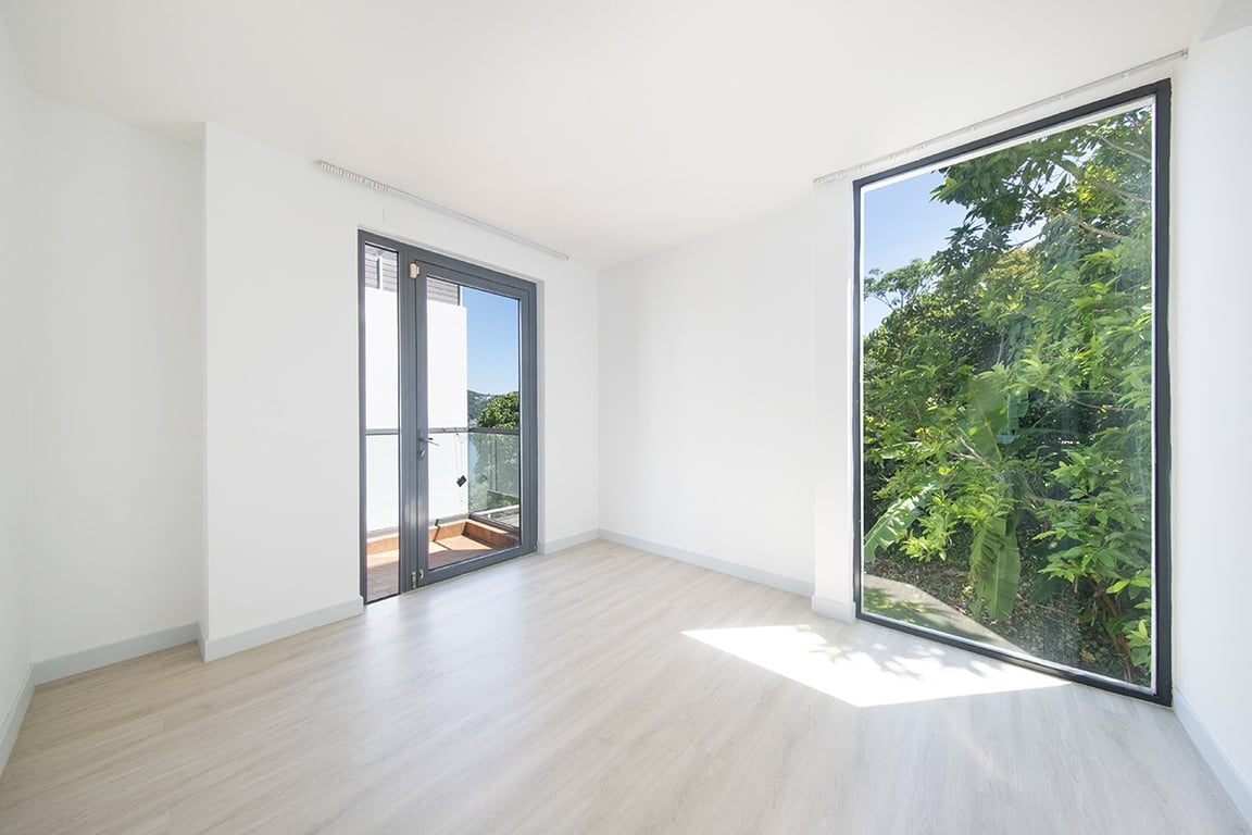 https://img.propertyraptor.com/cdn-cgi/imagedelivery/KD5bF_AFL0JDTbKLWF7z9g/ap8/ap8_001/hornet/prp/img/60ce5d6e513fe545d018319fbc1bd991-wtm.jpg/public