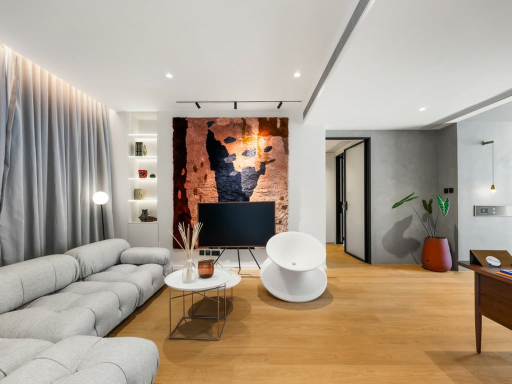 https://img.propertyraptor.com/cdn-cgi/imagedelivery/KD5bF_AFL0JDTbKLWF7z9g/ap8/ap8_001/hornet/prp/img/60d299a6f03166960b3d5e0835eea837.jpg/public