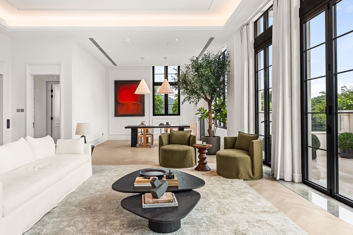 https://img.propertyraptor.com/cdn-cgi/imagedelivery/KD5bF_AFL0JDTbKLWF7z9g/ap8/ap8_001/hornet/prp/img/613a6ca1f1159b808875ffdb03ab0de4-wtm.jpg/public