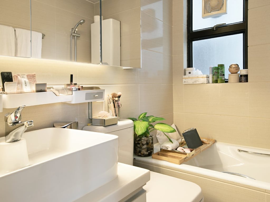 https://img.propertyraptor.com/cdn-cgi/imagedelivery/KD5bF_AFL0JDTbKLWF7z9g/ap8/ap8_001/hornet/prp/img/614c00df20fc247a2cb4223707f2b673.jpg/public