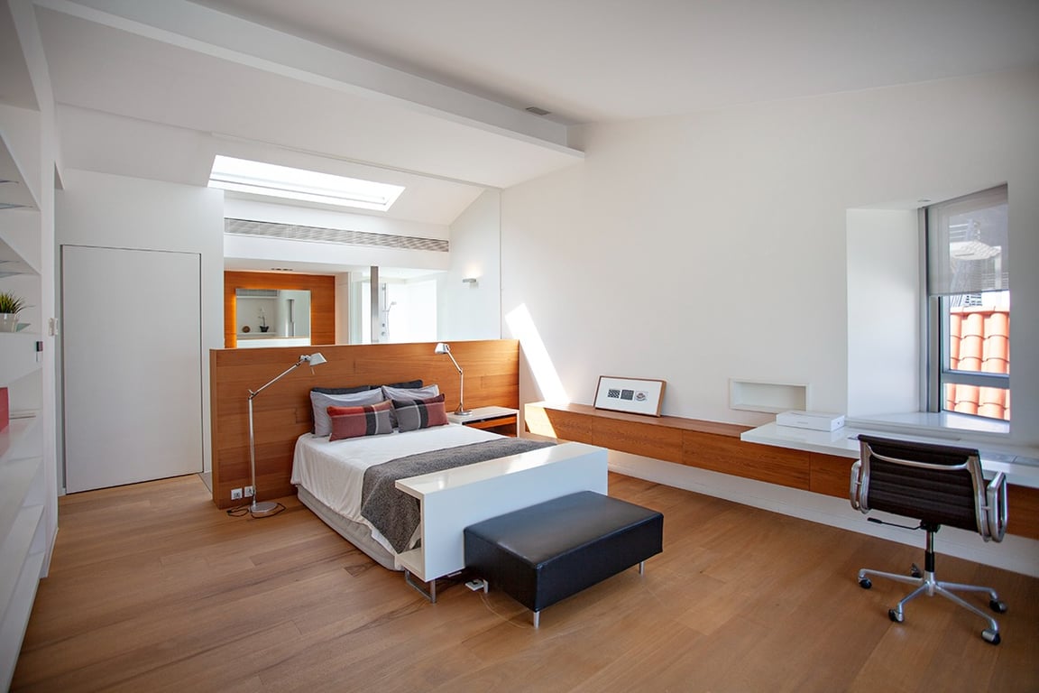 https://img.propertyraptor.com/cdn-cgi/imagedelivery/KD5bF_AFL0JDTbKLWF7z9g/ap8/ap8_001/hornet/prp/img/61522b31dfe4167e6fbea2fb863d3564-wtm.jpg/public
