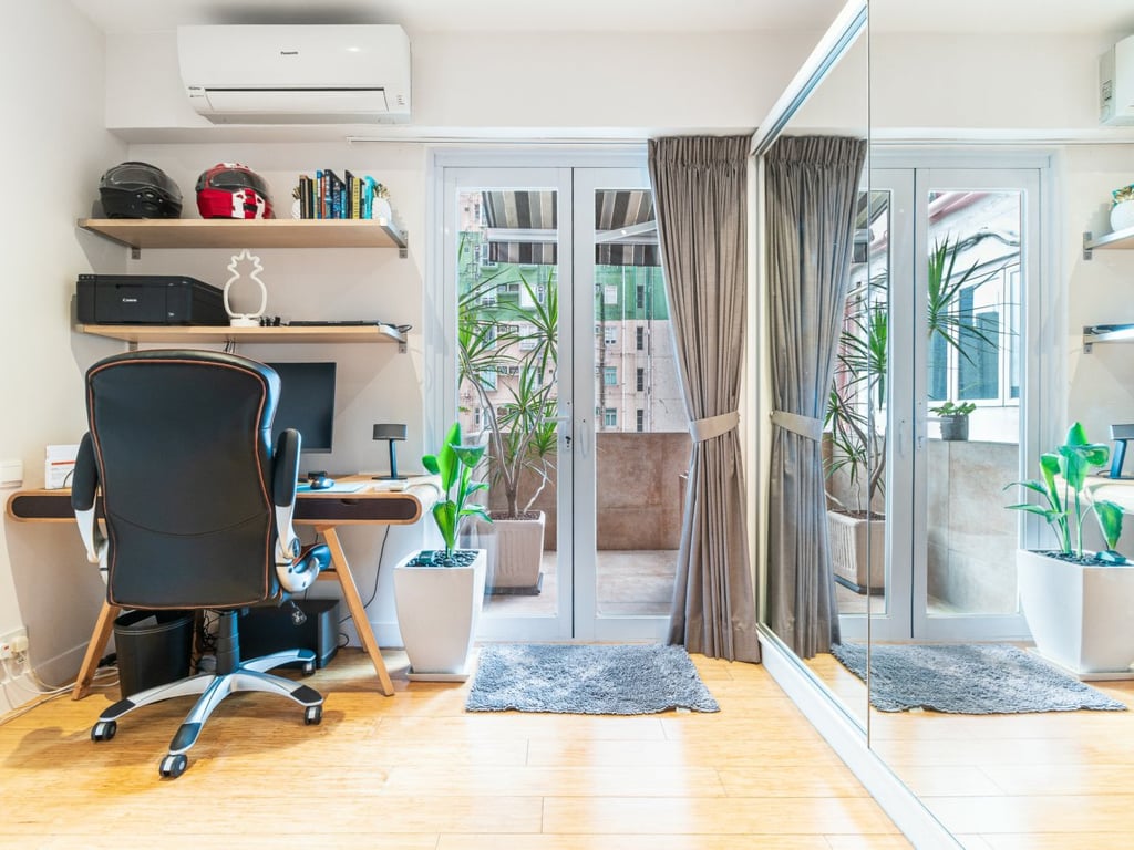 https://img.propertyraptor.com/cdn-cgi/imagedelivery/KD5bF_AFL0JDTbKLWF7z9g/ap8/ap8_001/hornet/prp/img/615cb7d3fcd86eb13dc6c5828cdd88fe.jpg/public