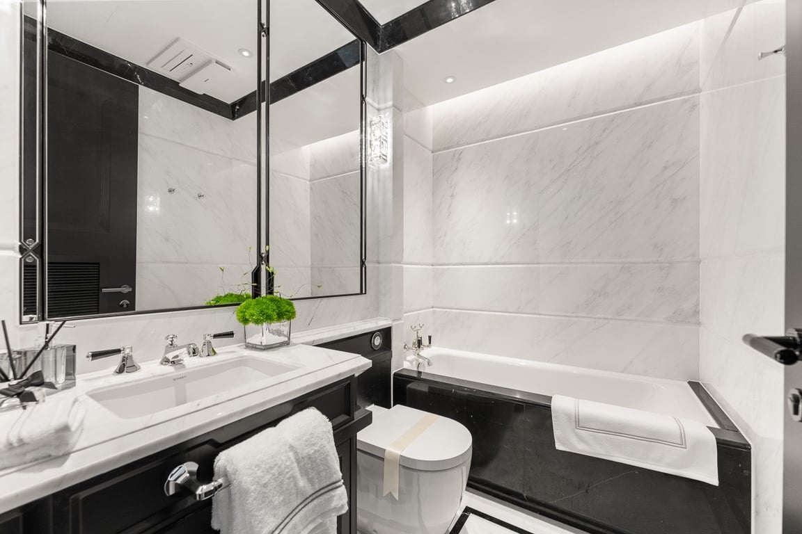 https://img.propertyraptor.com/cdn-cgi/imagedelivery/KD5bF_AFL0JDTbKLWF7z9g/ap8/ap8_001/hornet/prp/img/61b2cbdbbd265d8f95737d8dedac8424-wtm.jpg/public