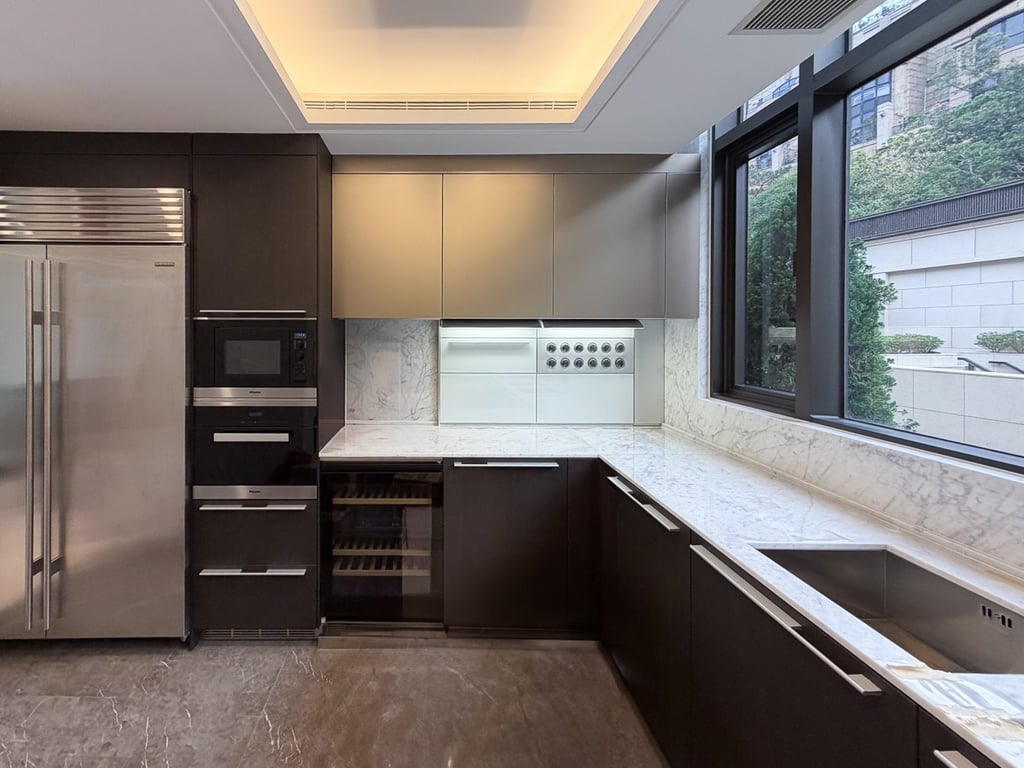 https://img.propertyraptor.com/cdn-cgi/imagedelivery/KD5bF_AFL0JDTbKLWF7z9g/ap8/ap8_001/hornet/prp/img/6214e6e34e3be762c00c6c98d73601c5-wtm.jpg/public
