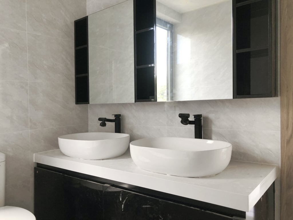 https://img.propertyraptor.com/cdn-cgi/imagedelivery/KD5bF_AFL0JDTbKLWF7z9g/ap8/ap8_001/hornet/prp/img/6215ab8922f3232281b11267484ad2a9.jpg/public