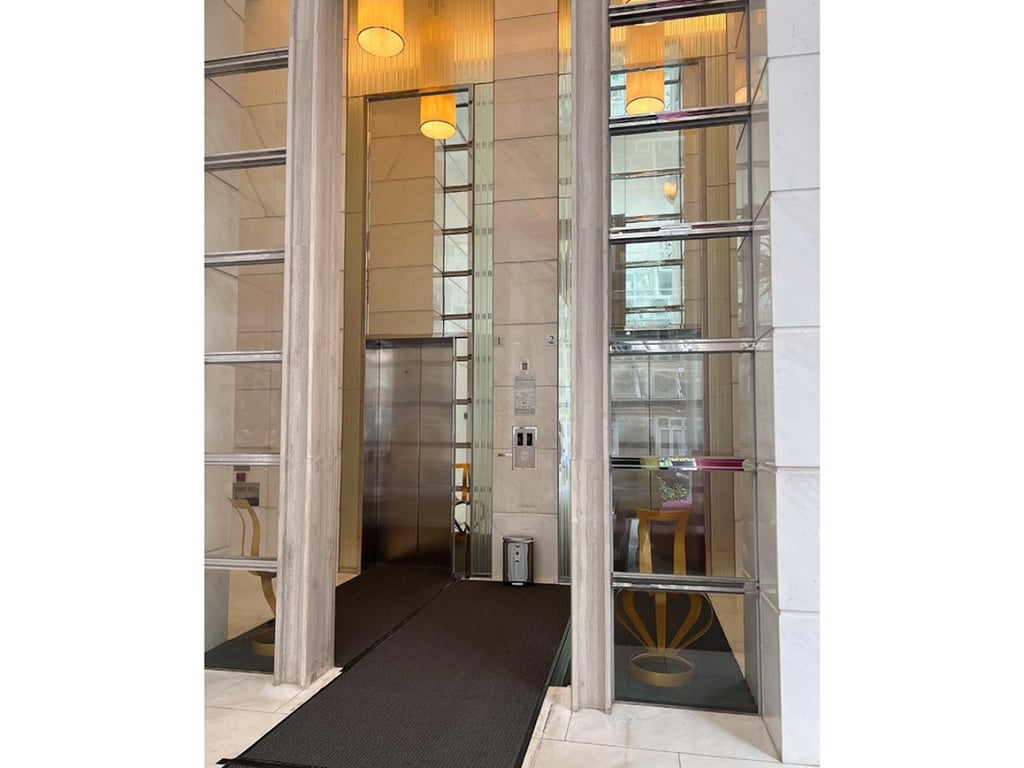 https://img.propertyraptor.com/cdn-cgi/imagedelivery/KD5bF_AFL0JDTbKLWF7z9g/ap8/ap8_001/hornet/prp/img/621fa943de0c3d116a3bbb5b5c51f3d1-wtm.jpg/public