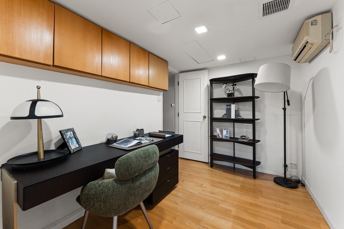 https://img.propertyraptor.com/cdn-cgi/imagedelivery/KD5bF_AFL0JDTbKLWF7z9g/ap8/ap8_001/hornet/prp/img/6222237d36a413e4382438bc904a425c-wtm.jpg/public