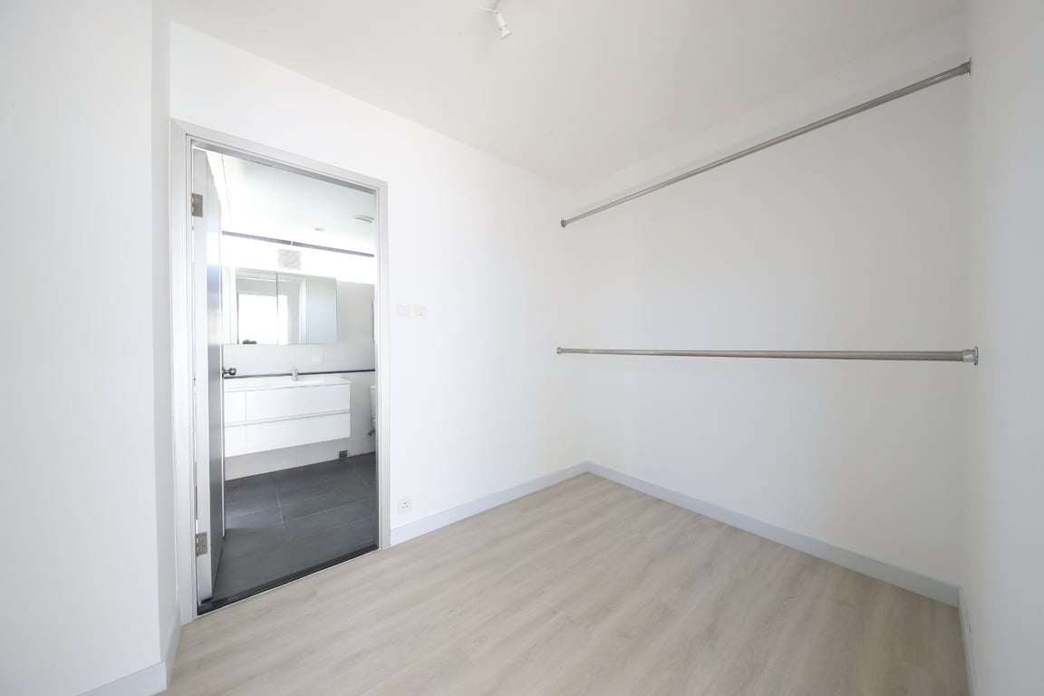 https://img.propertyraptor.com/cdn-cgi/imagedelivery/KD5bF_AFL0JDTbKLWF7z9g/ap8/ap8_001/hornet/prp/img/6230108836a26f8d27c721ad83204d90-wtm.jpg/public