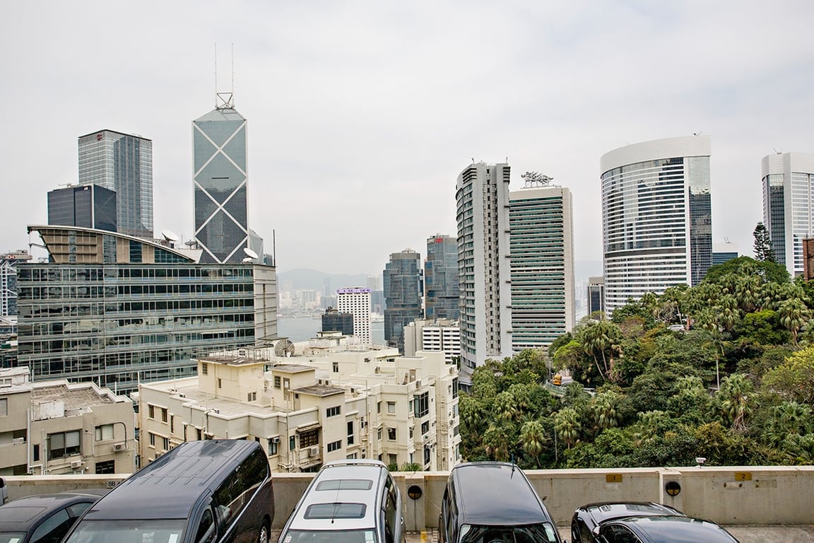 https://img.propertyraptor.com/cdn-cgi/imagedelivery/KD5bF_AFL0JDTbKLWF7z9g/ap8/ap8_001/hornet/prp/img/62316323a5339bfe41dbddacf93b7bcc-wtm.jpg/public