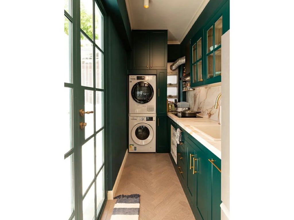 https://img.propertyraptor.com/cdn-cgi/imagedelivery/KD5bF_AFL0JDTbKLWF7z9g/ap8/ap8_001/hornet/prp/img/6259e1d08edcc4cba01424c74036ae09.jpg/public