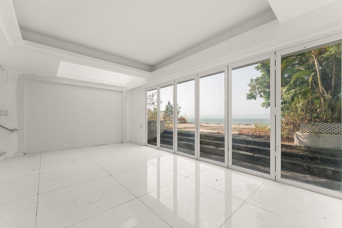 https://img.propertyraptor.com/cdn-cgi/imagedelivery/KD5bF_AFL0JDTbKLWF7z9g/ap8/ap8_001/hornet/prp/img/62892e0d8a9b00012ce453d208dd9a3f-wtm.jpg/public