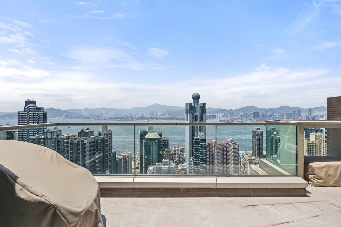 https://img.propertyraptor.com/cdn-cgi/imagedelivery/KD5bF_AFL0JDTbKLWF7z9g/ap8/ap8_001/hornet/prp/img/62e4f9b0e06f359239605373aa802bf7-wtm.jpg/public