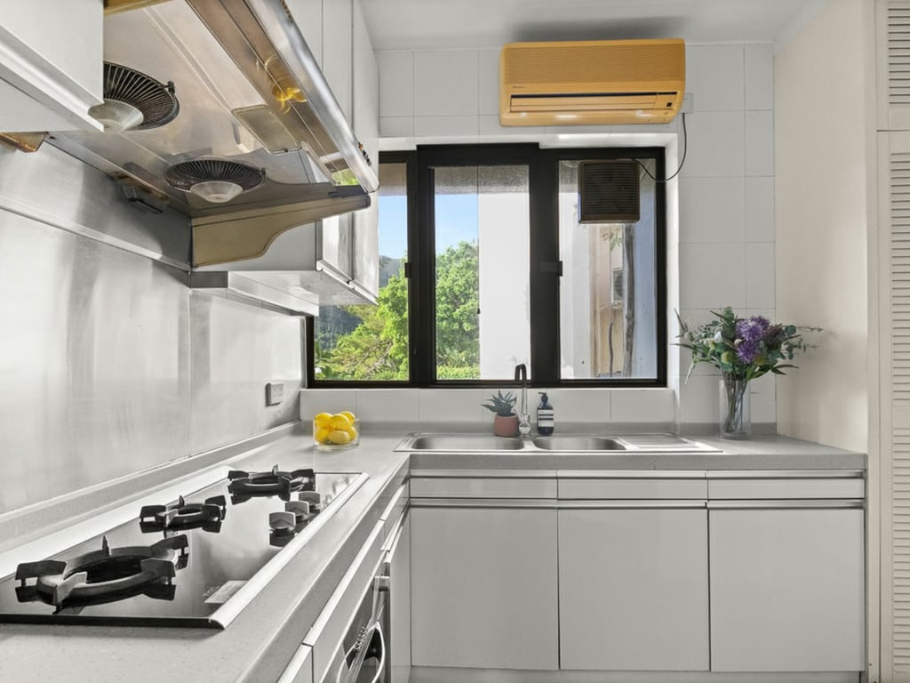 https://img.propertyraptor.com/cdn-cgi/imagedelivery/KD5bF_AFL0JDTbKLWF7z9g/ap8/ap8_001/hornet/prp/img/62ff07c570f34c9de6ea87c4f40a8268-wtm.jpg/public