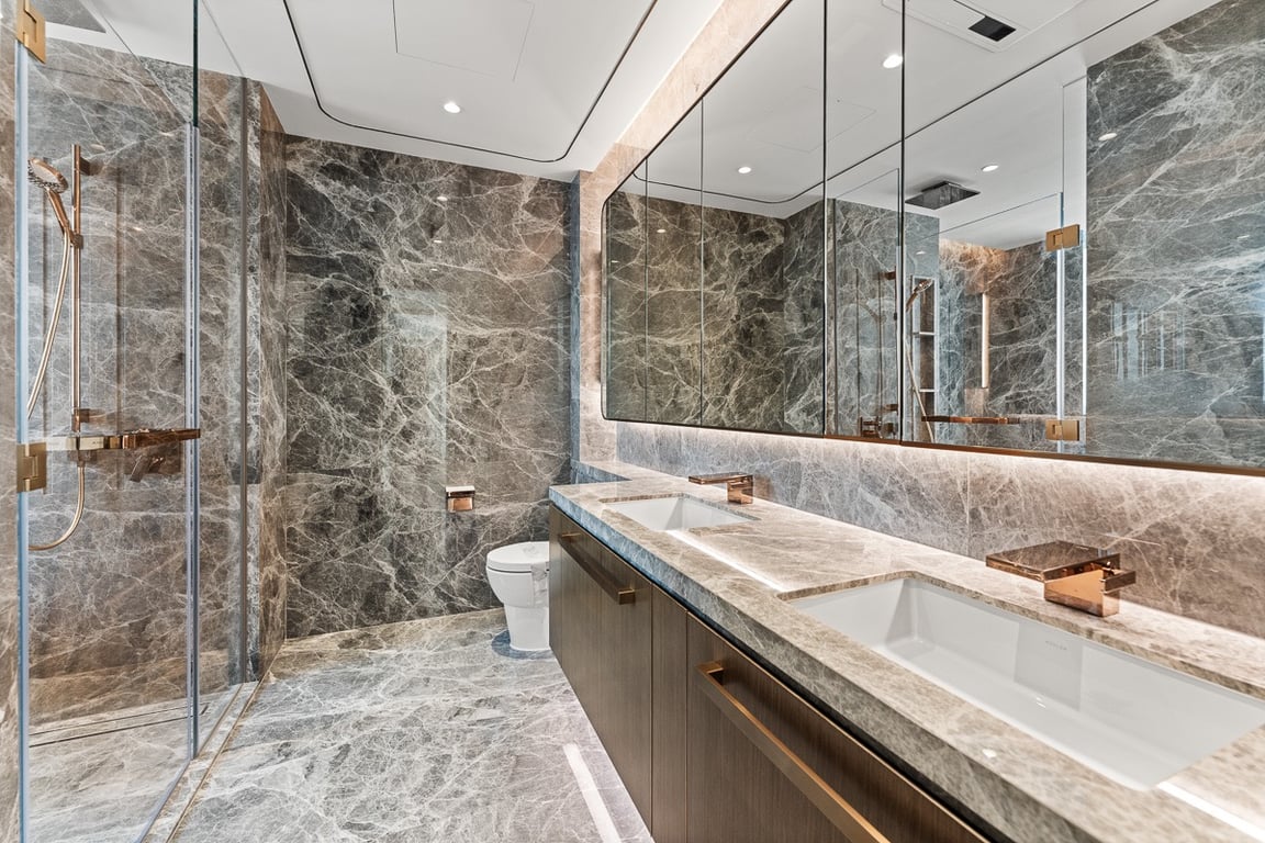 https://img.propertyraptor.com/cdn-cgi/imagedelivery/KD5bF_AFL0JDTbKLWF7z9g/ap8/ap8_001/hornet/prp/img/631c6f6d120f132b639b3d3891c9625c-wtm.jpg/public