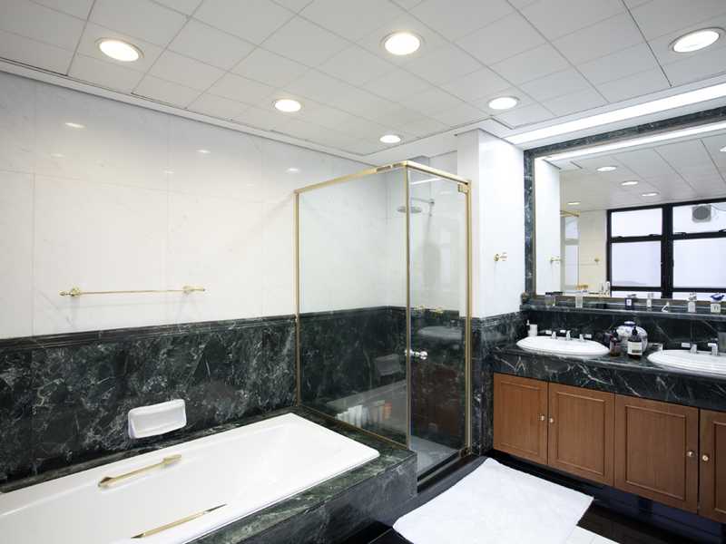 https://img.propertyraptor.com/cdn-cgi/imagedelivery/KD5bF_AFL0JDTbKLWF7z9g/ap8/ap8_001/hornet/prp/img/633300a4b94a2784d878e3099c5af77e.jpg/public
