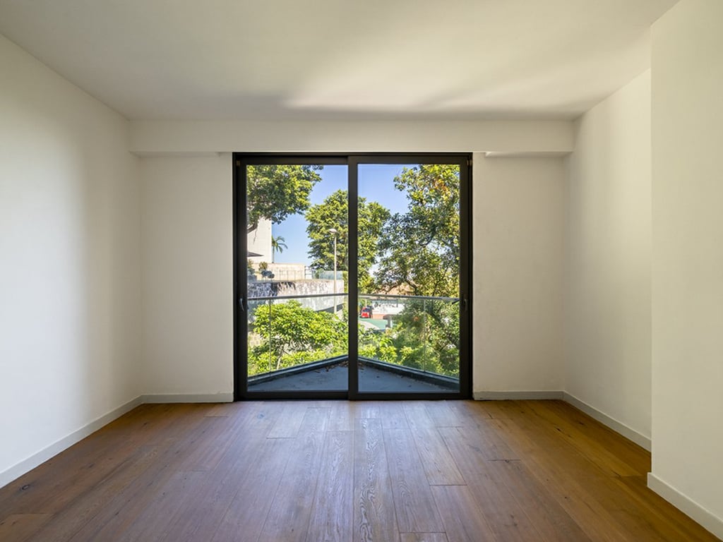 https://img.propertyraptor.com/cdn-cgi/imagedelivery/KD5bF_AFL0JDTbKLWF7z9g/ap8/ap8_001/hornet/prp/img/635c71da63ea286d4f4125b0777714c3-wtm.jpg/public