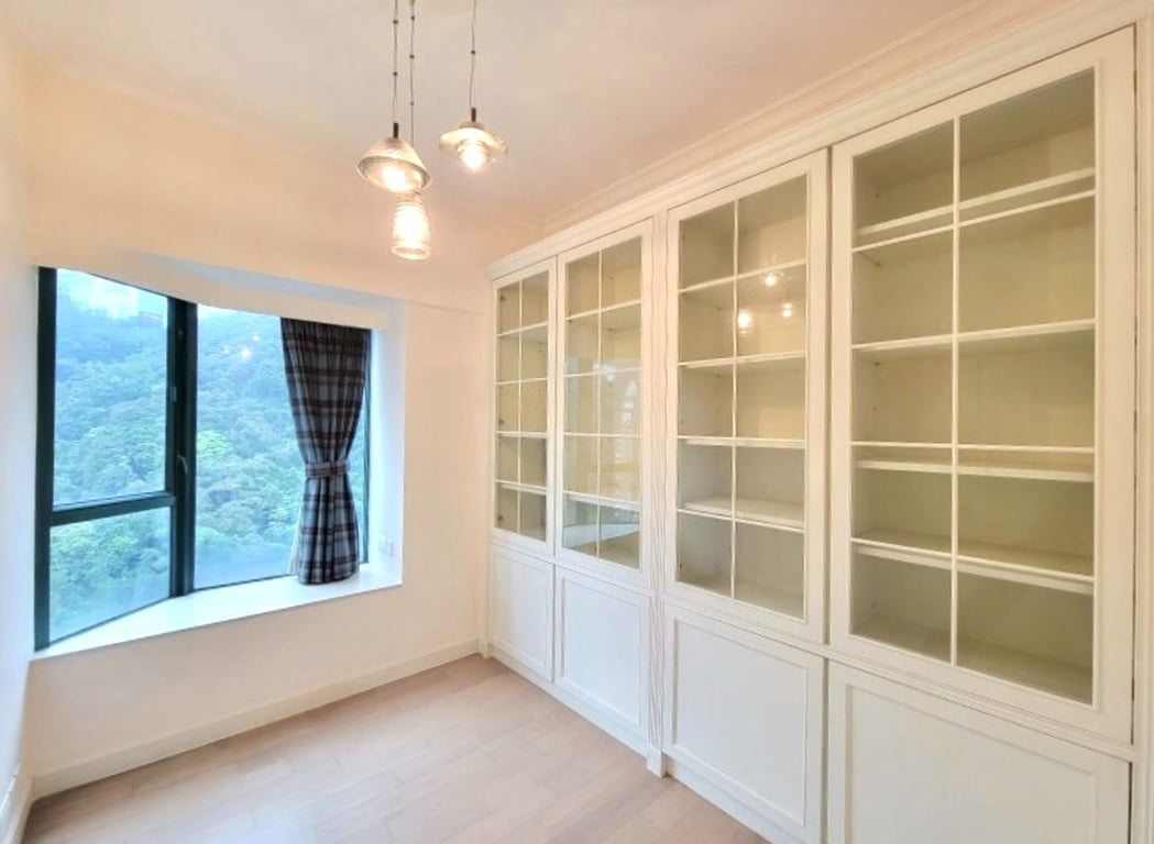 https://img.propertyraptor.com/cdn-cgi/imagedelivery/KD5bF_AFL0JDTbKLWF7z9g/ap8/ap8_001/hornet/prp/img/639cc018890a95930f6097750dc13779-wtm.jpg/public