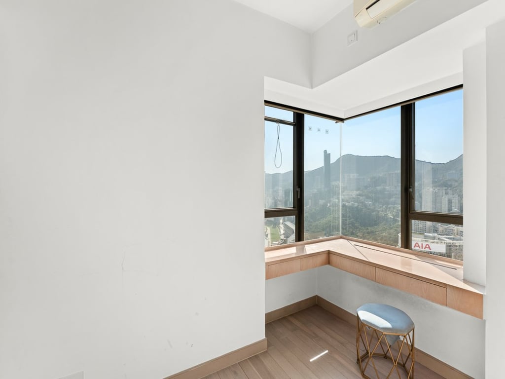 https://img.propertyraptor.com/cdn-cgi/imagedelivery/KD5bF_AFL0JDTbKLWF7z9g/ap8/ap8_001/hornet/prp/img/63c5ec52f4d66e6db0a3d2c68cbcb862-wtm.jpg/public