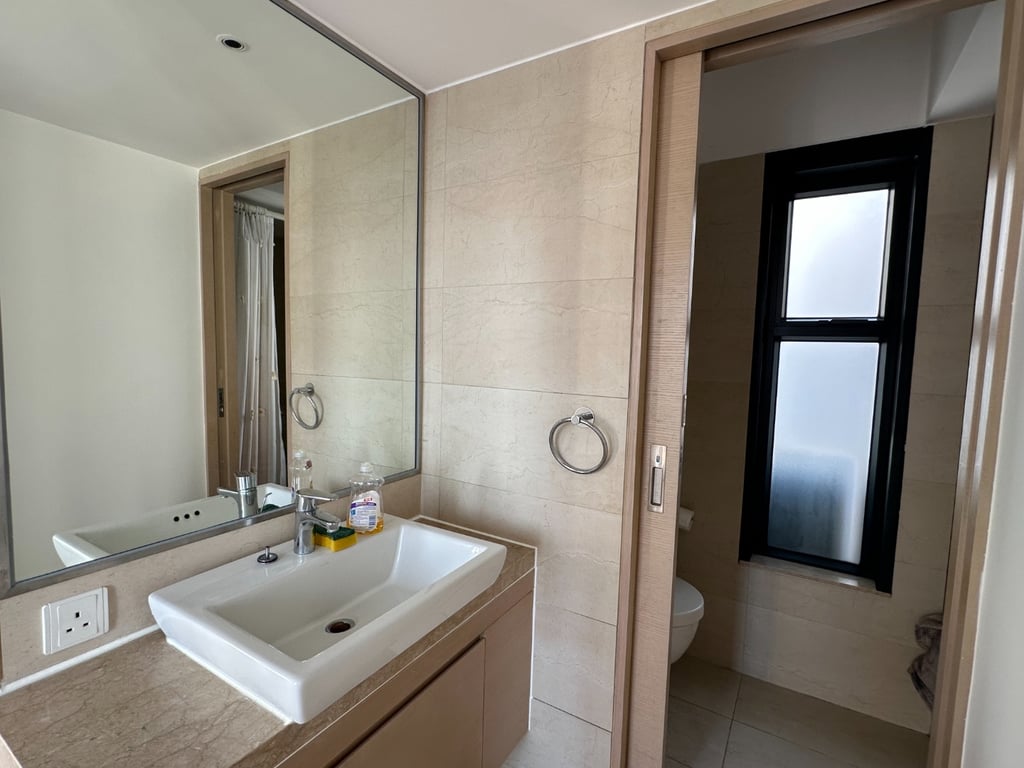 https://img.propertyraptor.com/cdn-cgi/imagedelivery/KD5bF_AFL0JDTbKLWF7z9g/ap8/ap8_001/hornet/prp/img/640c01f1850a9bb41406e0846b6d2b72-wtm.jpg/public