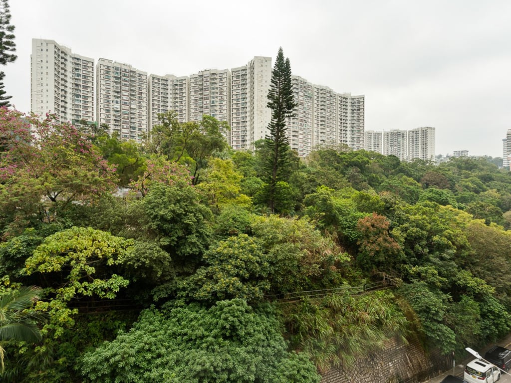 https://img.propertyraptor.com/cdn-cgi/imagedelivery/KD5bF_AFL0JDTbKLWF7z9g/ap8/ap8_001/hornet/prp/img/6447d53e3d4e739b765745f010c5a11b-wtm.jpg/public