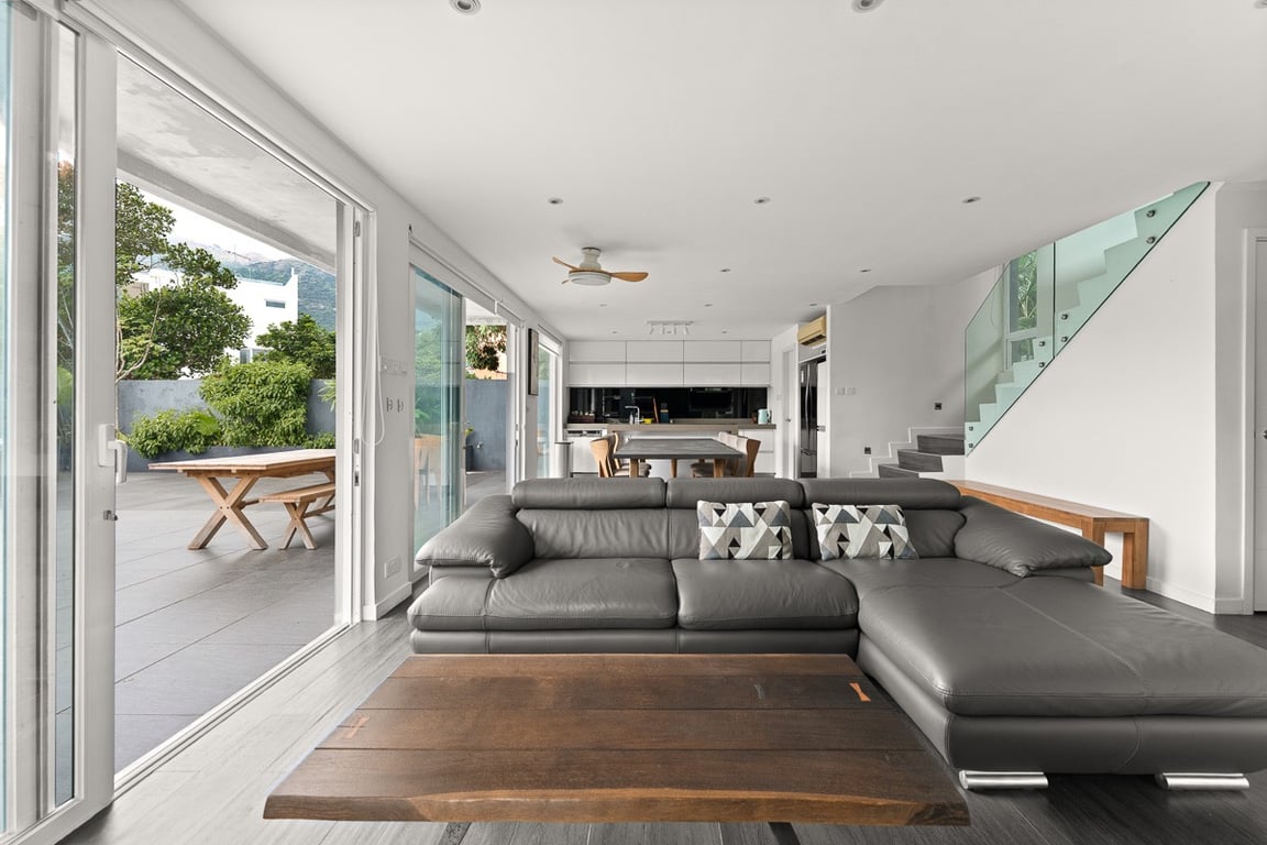 https://img.propertyraptor.com/cdn-cgi/imagedelivery/KD5bF_AFL0JDTbKLWF7z9g/ap8/ap8_001/hornet/prp/img/6494fd7e2b7b1cf0a804e2d4fcbaf93c-wtm.jpg/public