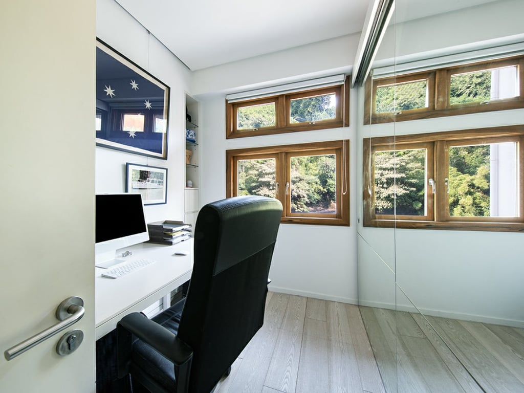https://img.propertyraptor.com/cdn-cgi/imagedelivery/KD5bF_AFL0JDTbKLWF7z9g/ap8/ap8_001/hornet/prp/img/64e5ca4cfb993f1d445c9e2a90623d8b.jpg/public