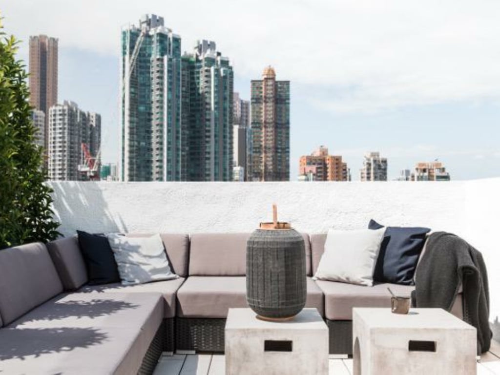 https://img.propertyraptor.com/cdn-cgi/imagedelivery/KD5bF_AFL0JDTbKLWF7z9g/ap8/ap8_001/hornet/prp/img/6504a6efbbabf9db0917071091bcb035.jpg/public