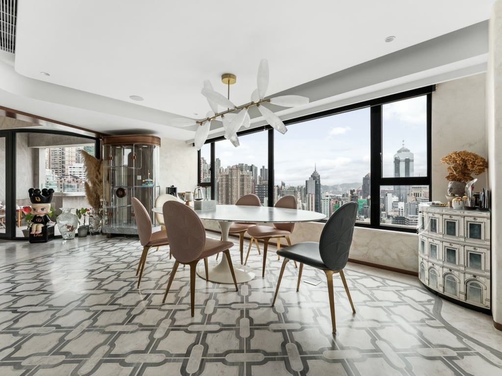 https://img.propertyraptor.com/cdn-cgi/imagedelivery/KD5bF_AFL0JDTbKLWF7z9g/ap8/ap8_001/hornet/prp/img/654b97b99ed3ad57945c582937212773-wtm.jpg/public