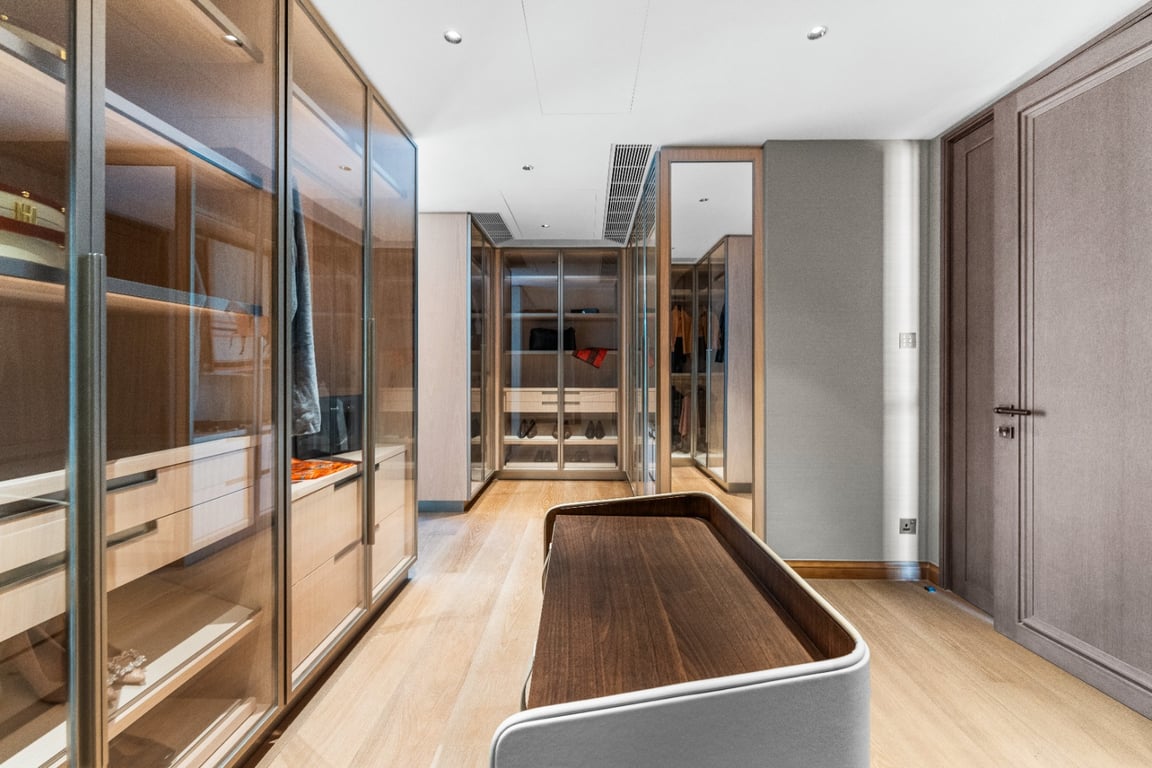 https://img.propertyraptor.com/cdn-cgi/imagedelivery/KD5bF_AFL0JDTbKLWF7z9g/ap8/ap8_001/hornet/prp/img/6585d48051e270290c0096fcf9d23ad8-wtm.jpg/public