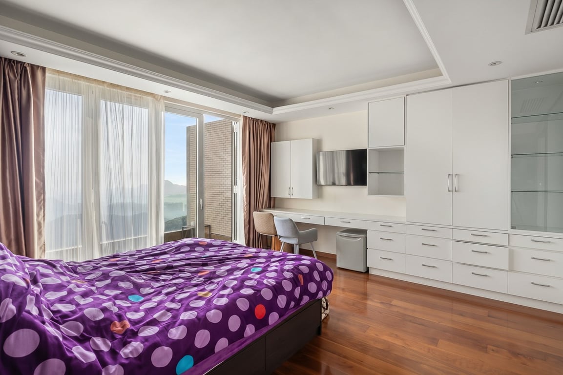 https://img.propertyraptor.com/cdn-cgi/imagedelivery/KD5bF_AFL0JDTbKLWF7z9g/ap8/ap8_001/hornet/prp/img/65cdbdc9be943919ddc768afd12e39dc-wtm.jpg/public