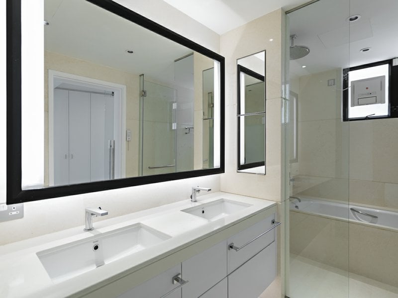https://img.propertyraptor.com/cdn-cgi/imagedelivery/KD5bF_AFL0JDTbKLWF7z9g/ap8/ap8_001/hornet/prp/img/65fc867bac336056338847efe5128ee1.jpg/public